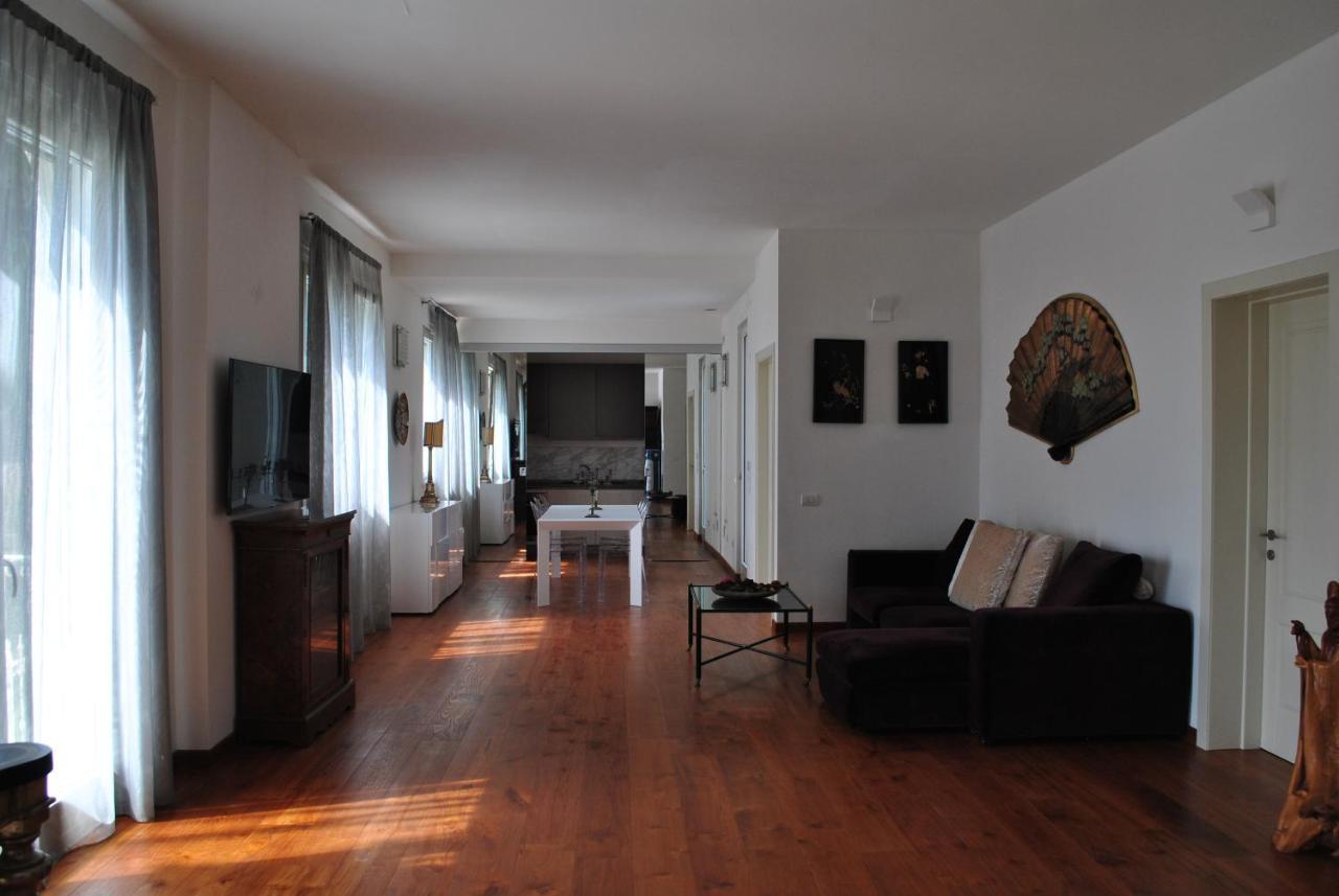 Villa Bianca A Few Steps By The Sea With Exclusive Garden & Jacuzzi ليفورنو المظهر الخارجي الصورة