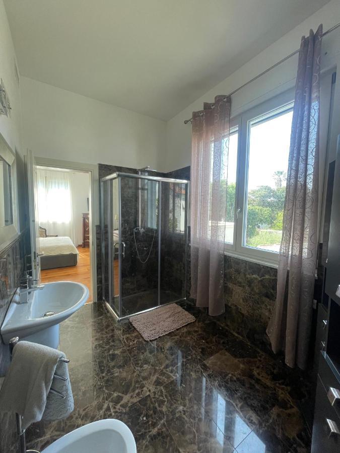 Villa Bianca A Few Steps By The Sea With Exclusive Garden & Jacuzzi ليفورنو المظهر الخارجي الصورة